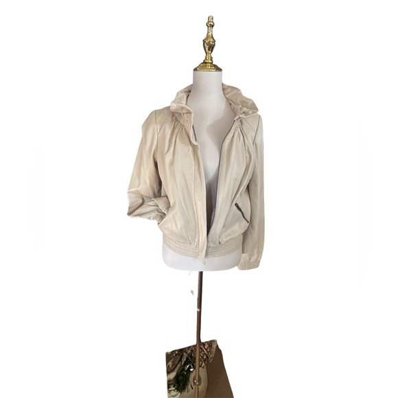 Hinge Lambskin Leather Ruffle Collar Designed in Seattle Jacket Ecru Cream - Picture 6 of 14